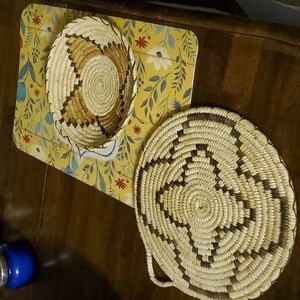 Adorable basket and wall hanger